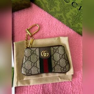 Gucci GG Supreme Monogram Key Pouch in Beige with Red & Green Stripe